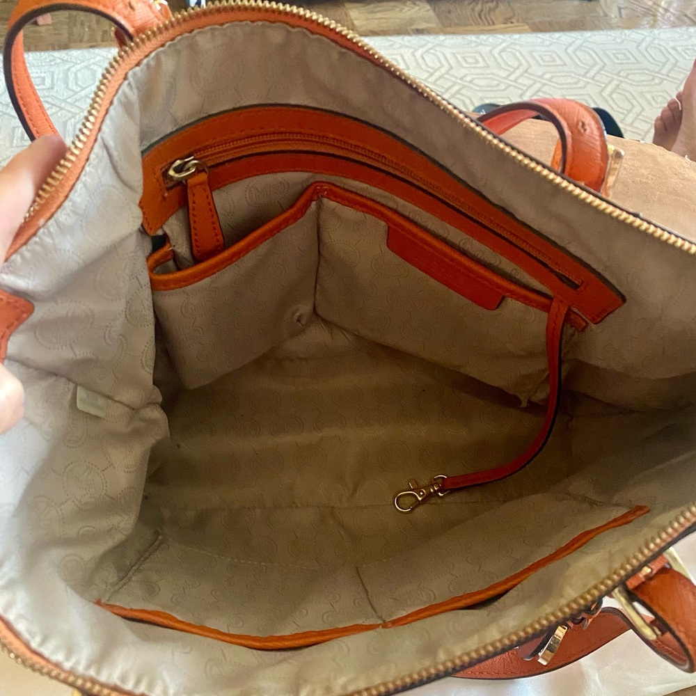 Michael Kors Jet-Set Top Zip Saffianio Leather Tote - Picture 9 of 11